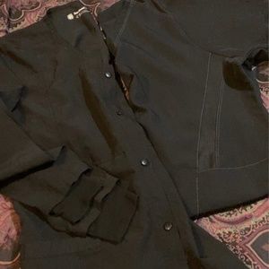 Four stretch size XL lab coat and scrub top